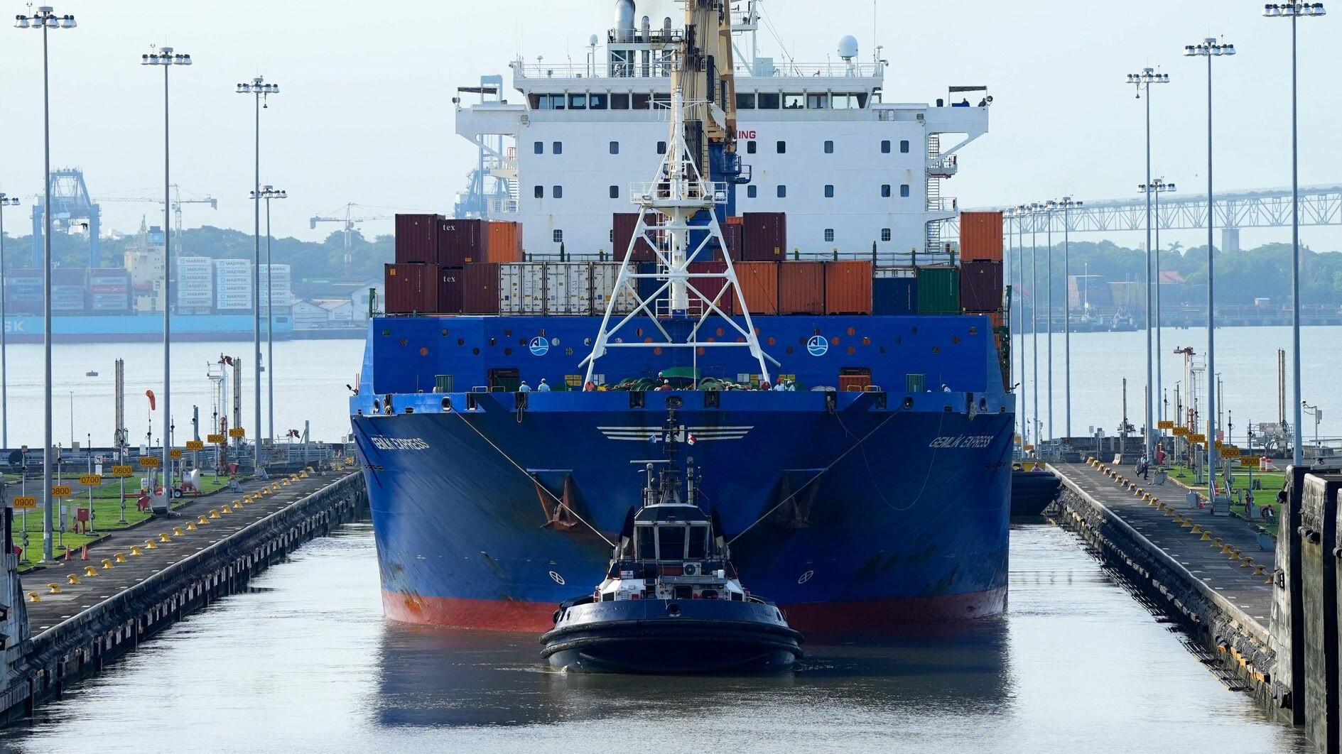 Panama complains to UN over Trump canal threat