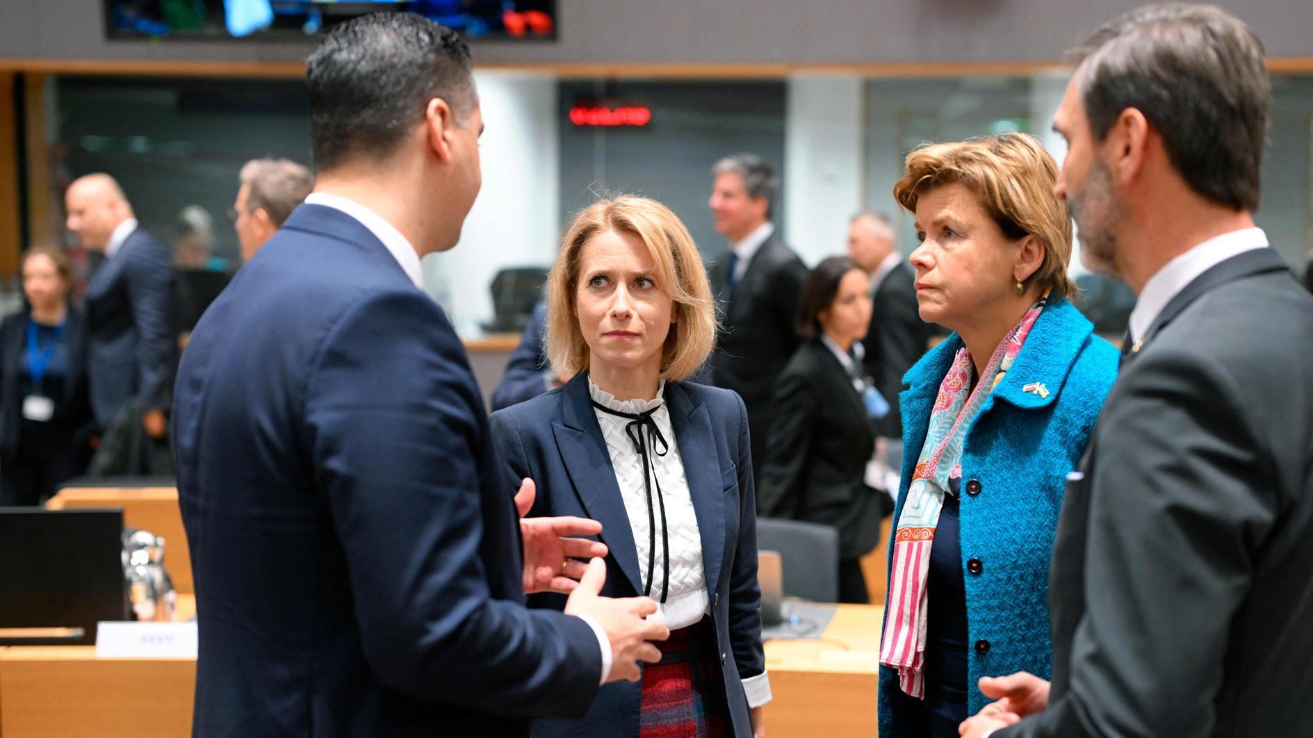 EU ready to ease some sanctions against Syria