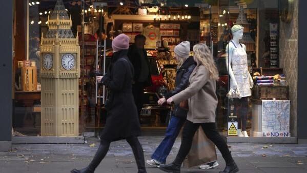 Rising UK shoplifting cost $2.7 billion in losses: retailers