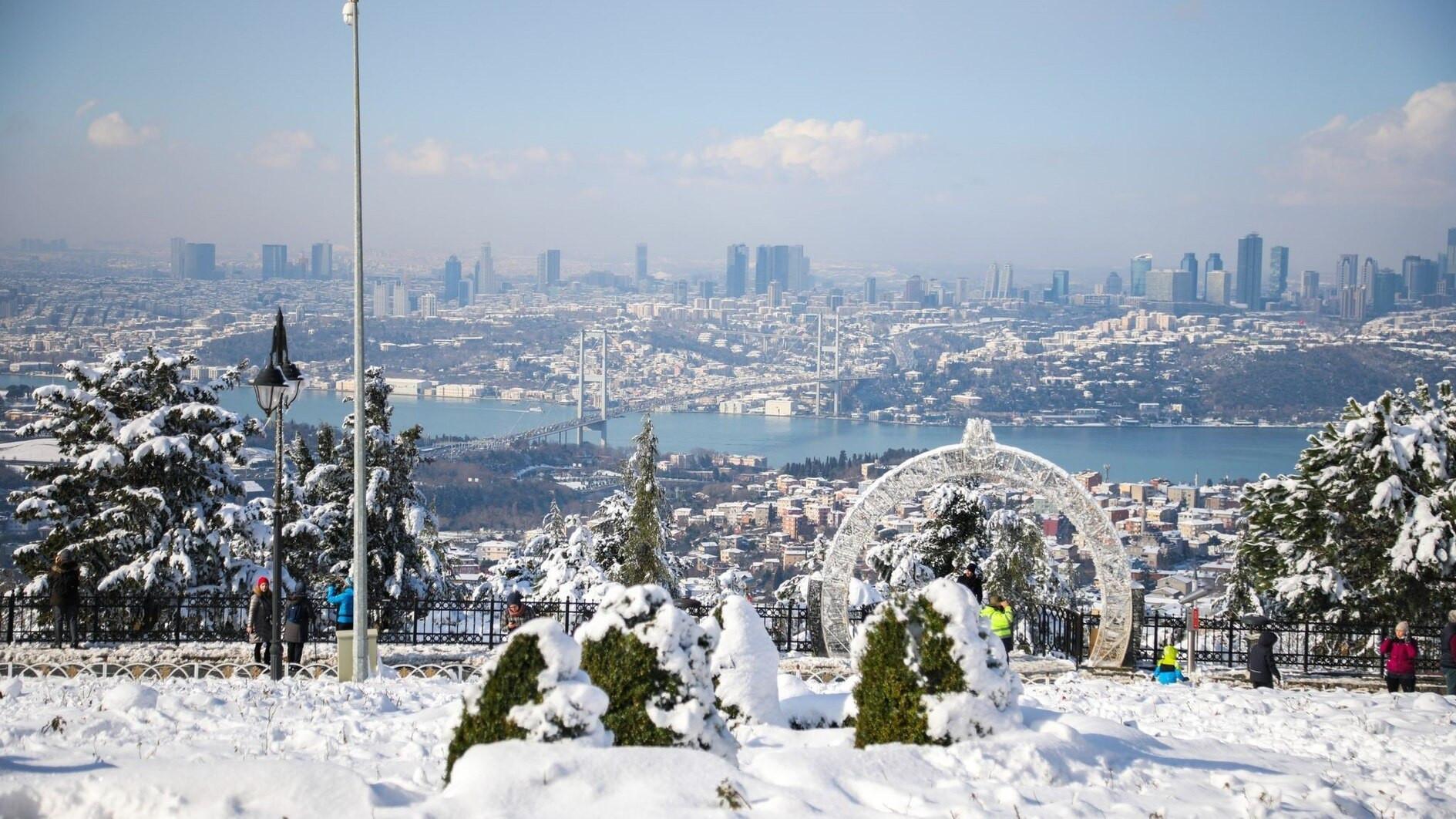 Istanbul, Ankara brace for snowfall amid cold snap