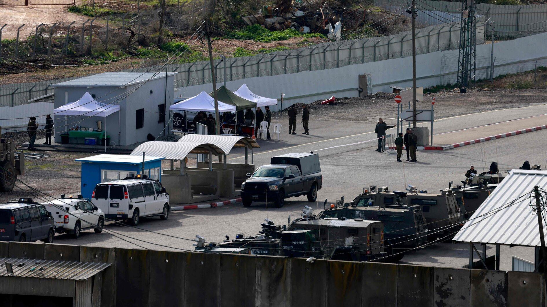Hamas, Israel fifth hostage-prisoner exchange underway
