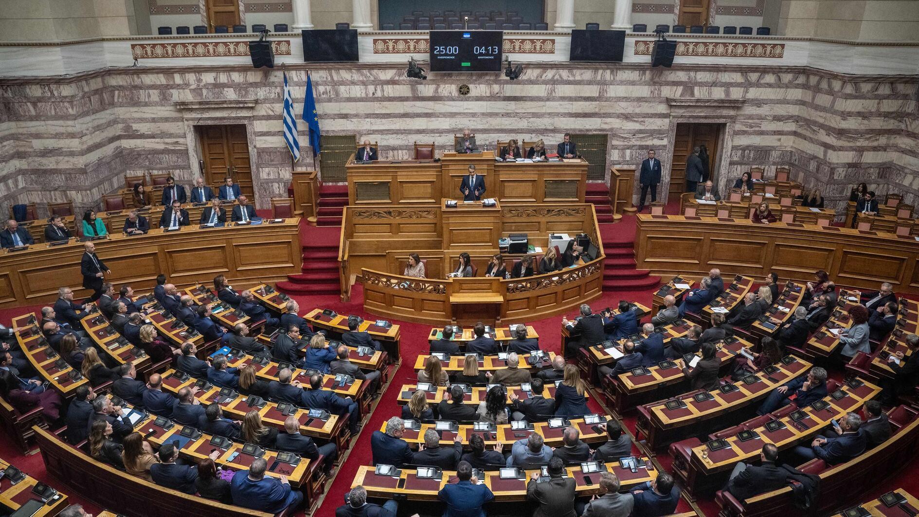 Greek PM reshuffles cabinet after new train tragedy protests