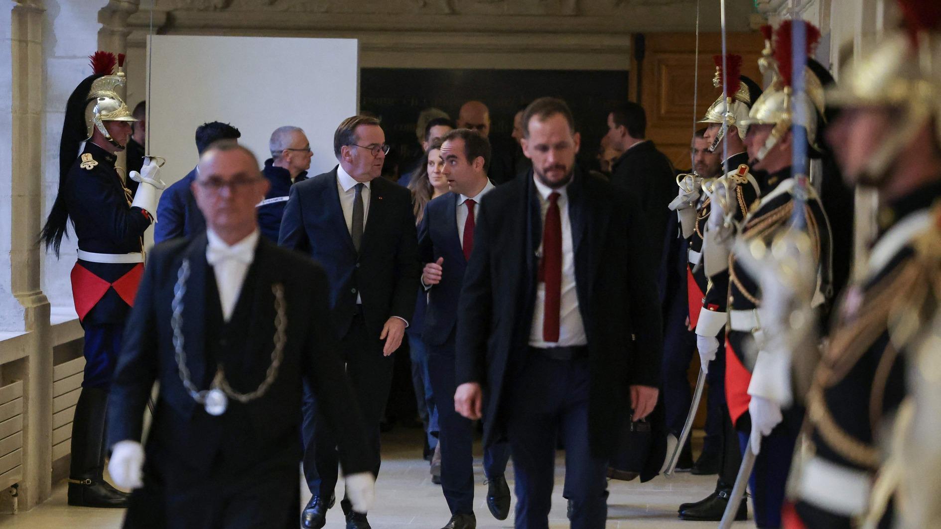 Rocked by Trump, EU seeks to kickstart defense push