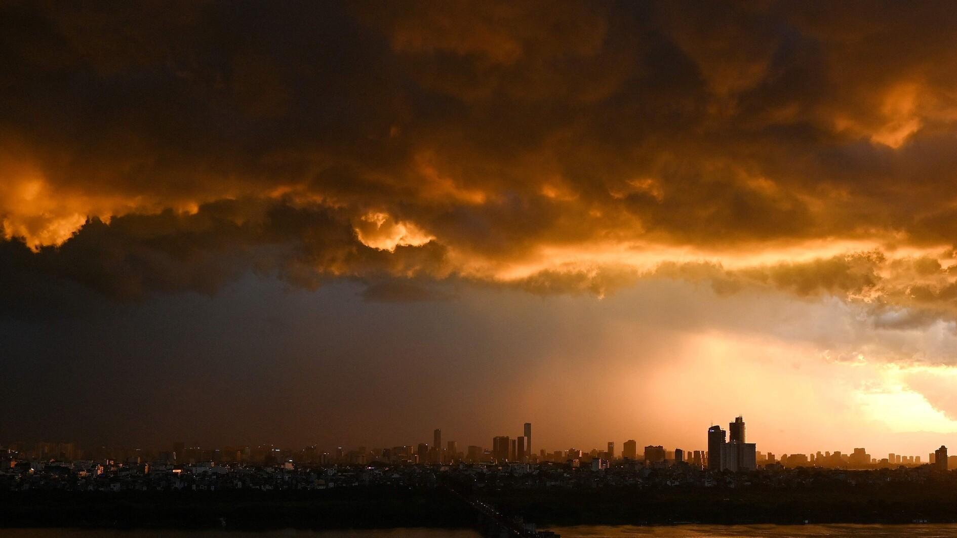 Clouds changing as world warms, adding to climate uncertainty