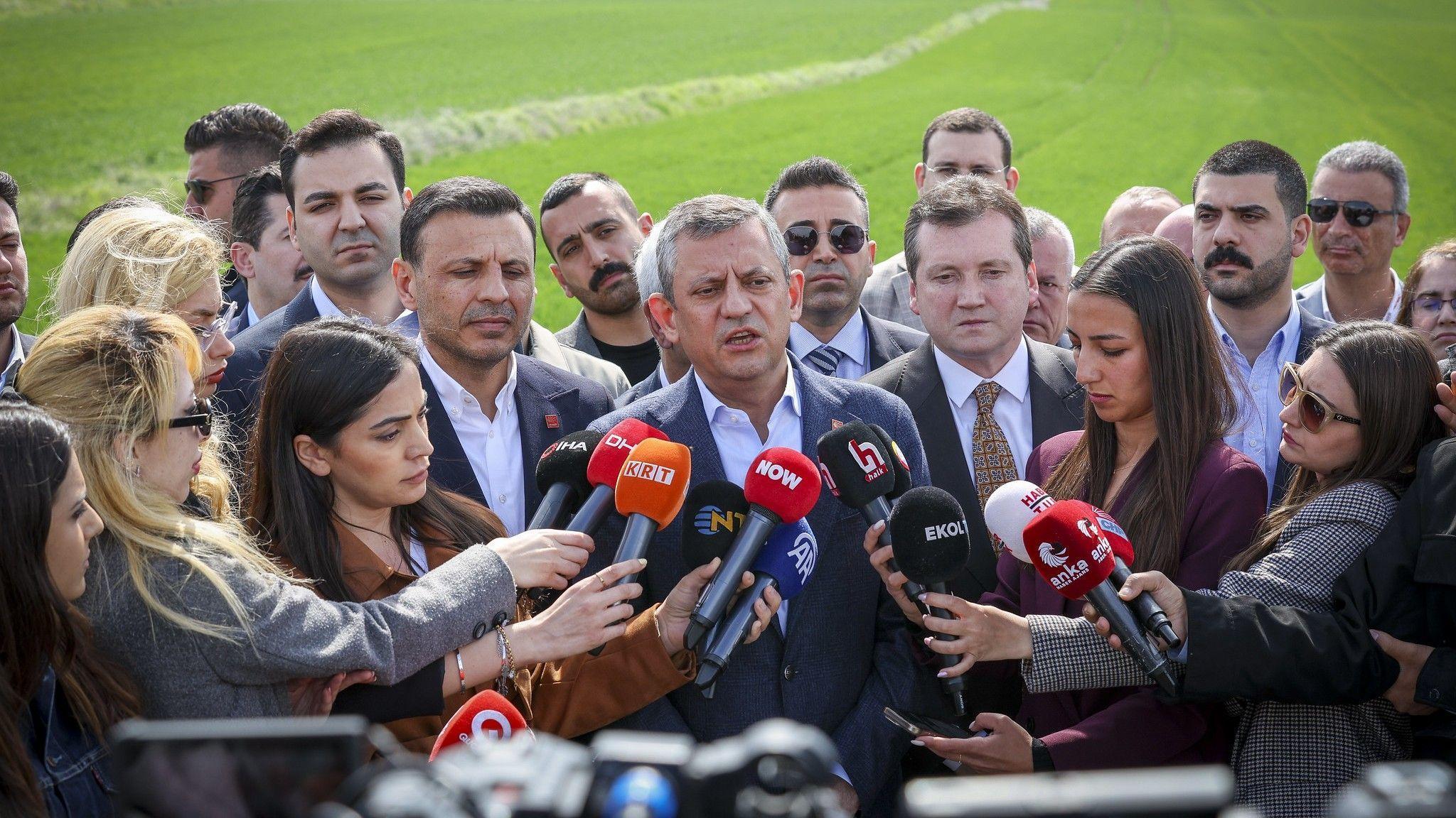 CHP leader calls for release of protesters amid İmamoğlu rallies