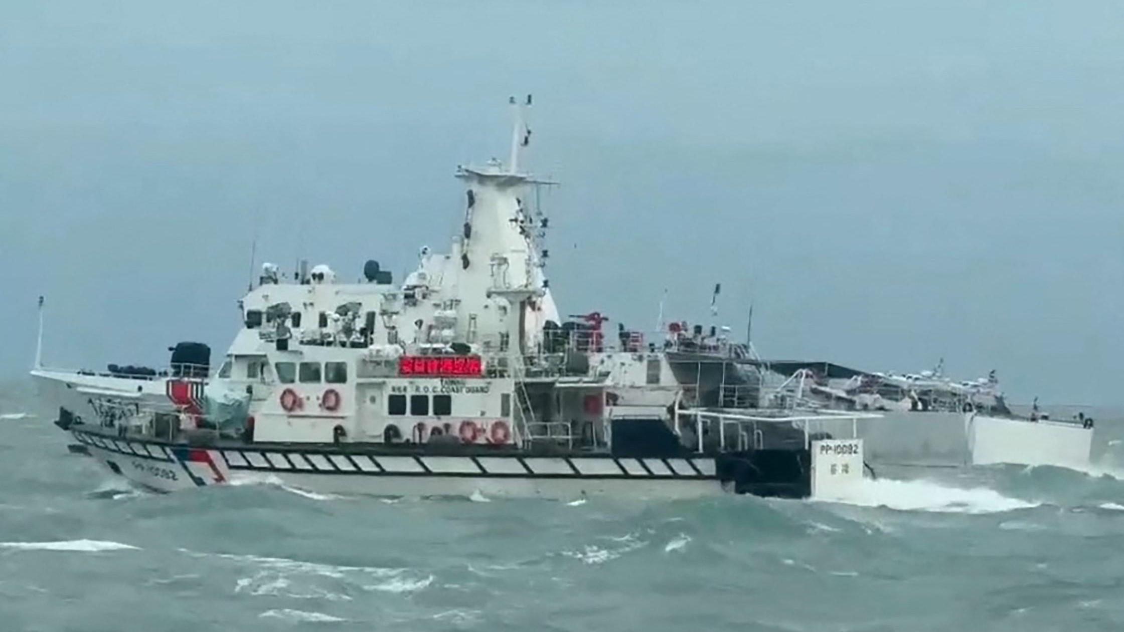 China practices hitting key ports, energy sites in Taiwan drills