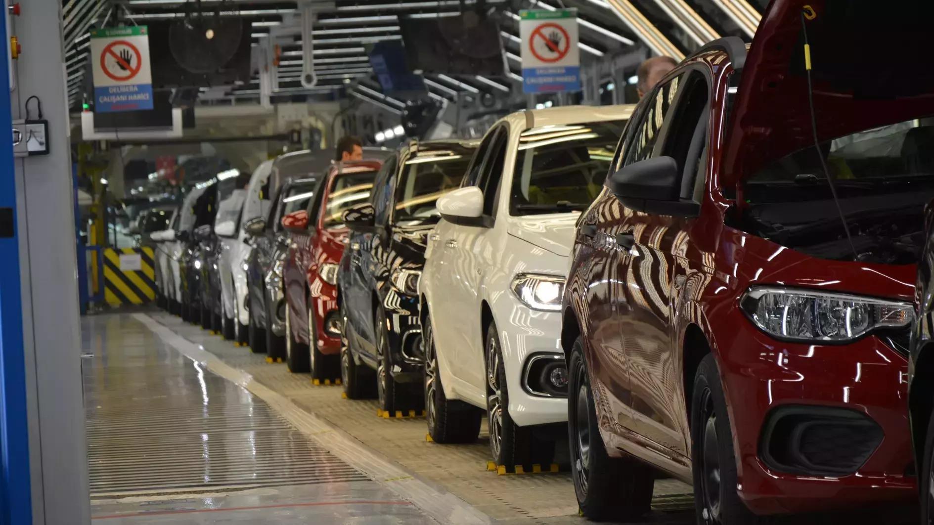 Auto sales recovers in March after two months of contraction