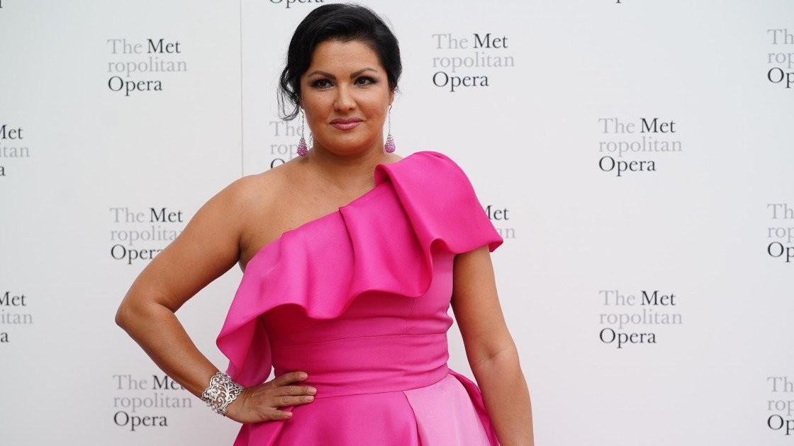 Soprano Anna Netrebko to open Royal Opera season