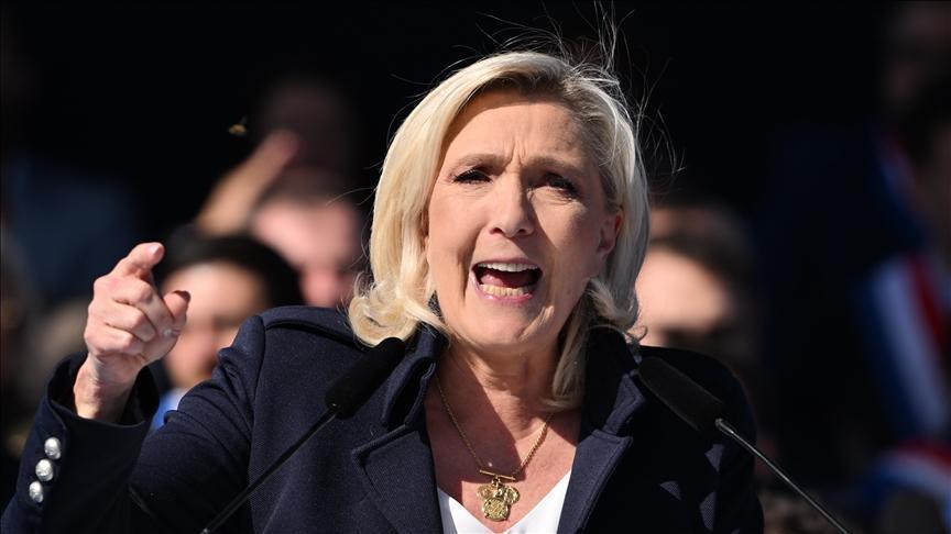 Le Pen vows at Paris rally not to back down after her conviction