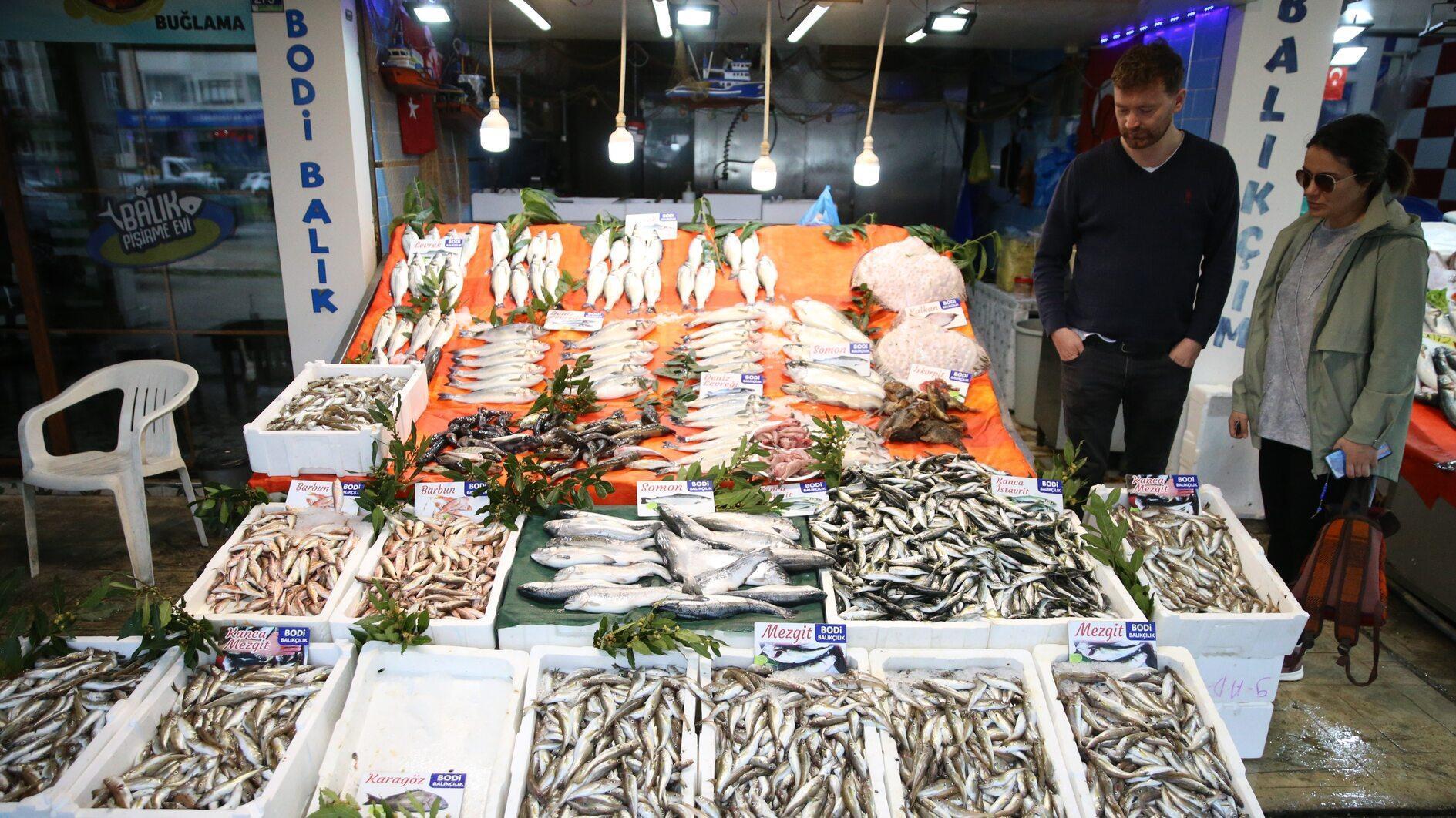 Fishermen in Aegean, Black Sea hail ‘big catch’ as fishing season nears end