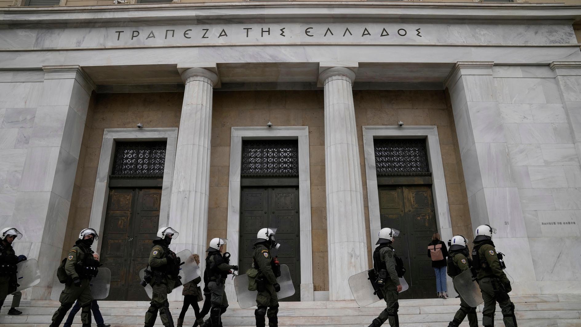 Flights, ferries halted in Greece as unions call general strike