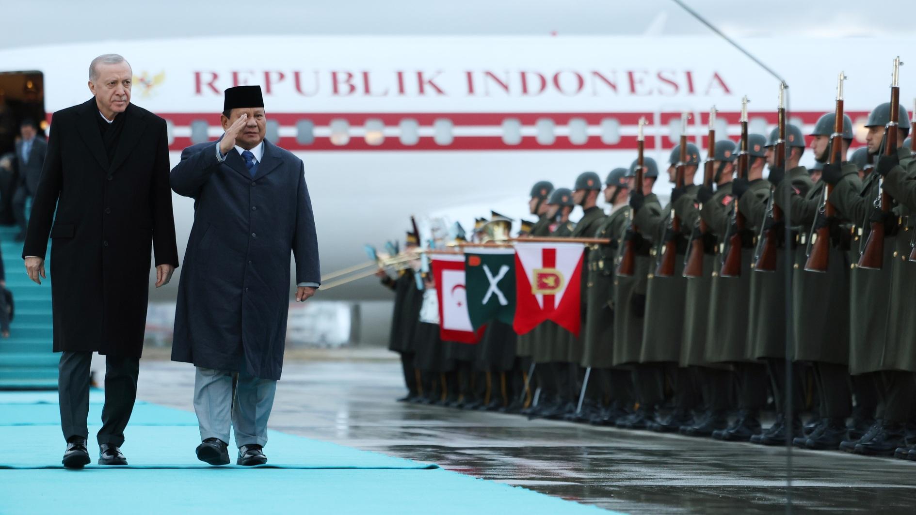 Erdoğan welcomes Indonesian counterpart Subianto to Ankara