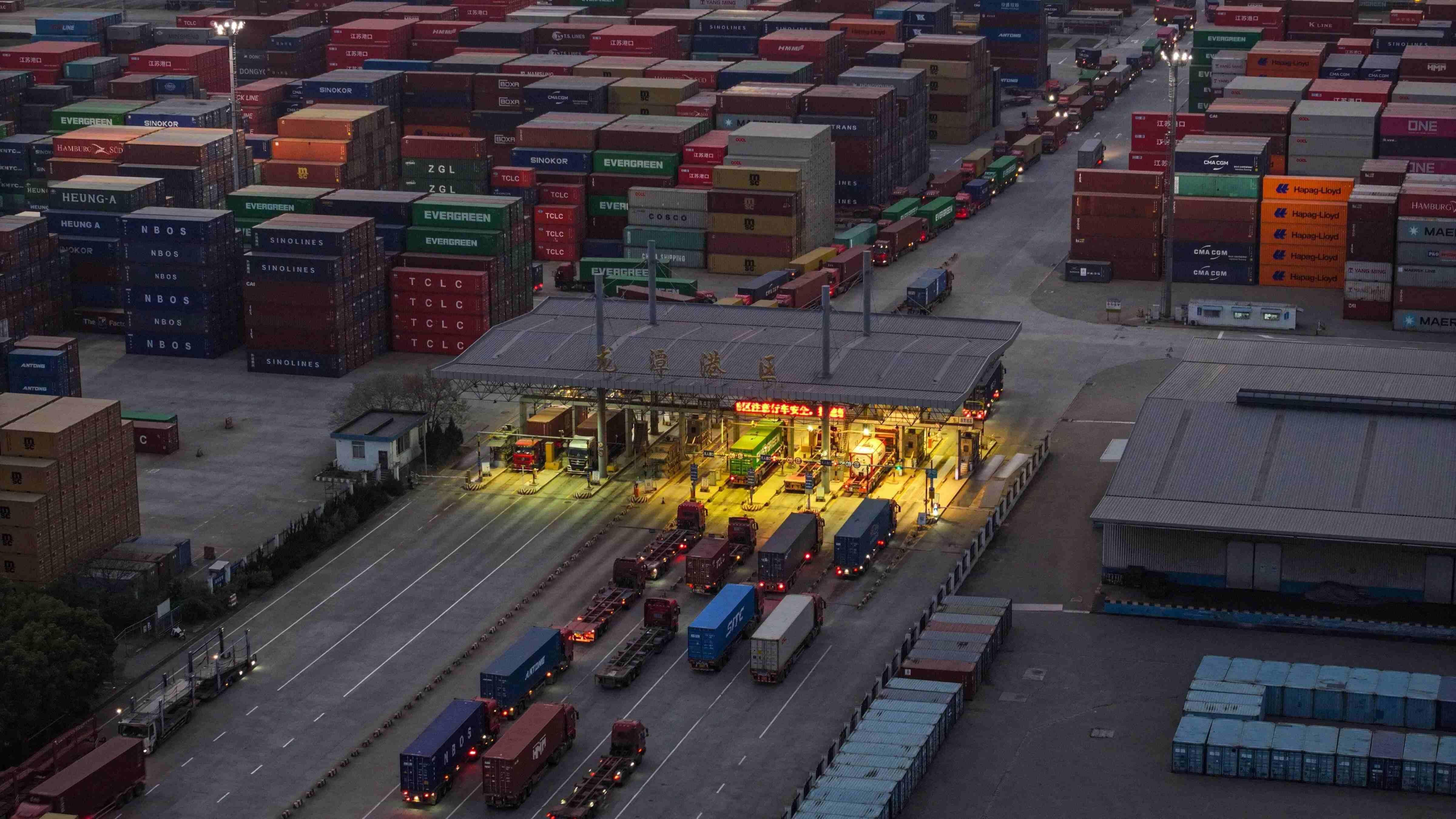 China urges US to meet halfway as markets rocket on Trump tariff pause