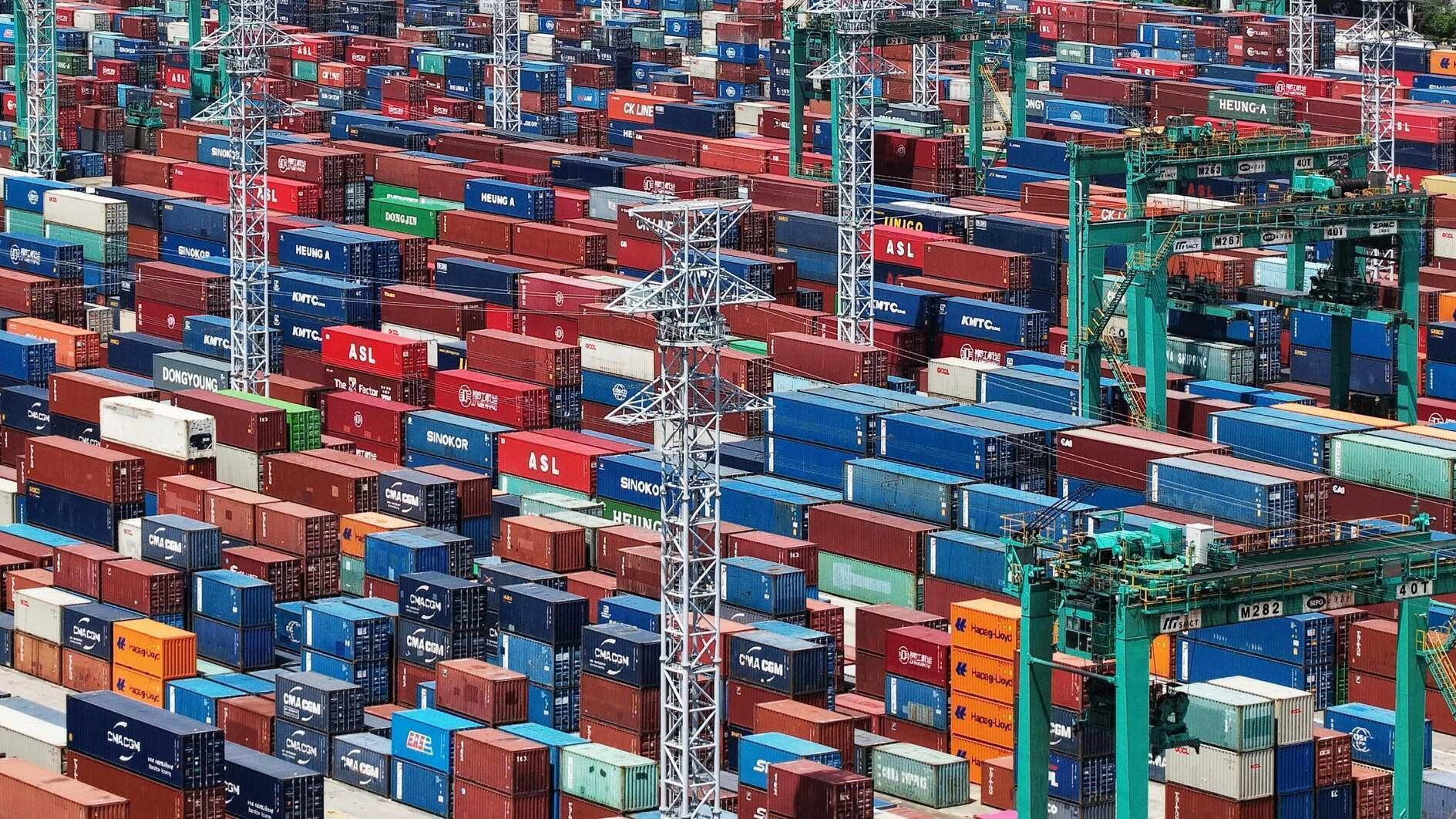 Trump warns no country off the hook on tariffs
