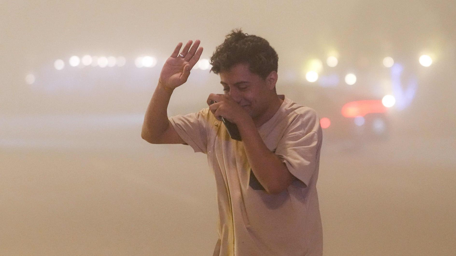 Iraq sandstorm closes airports, puts 3,700 people in hospital