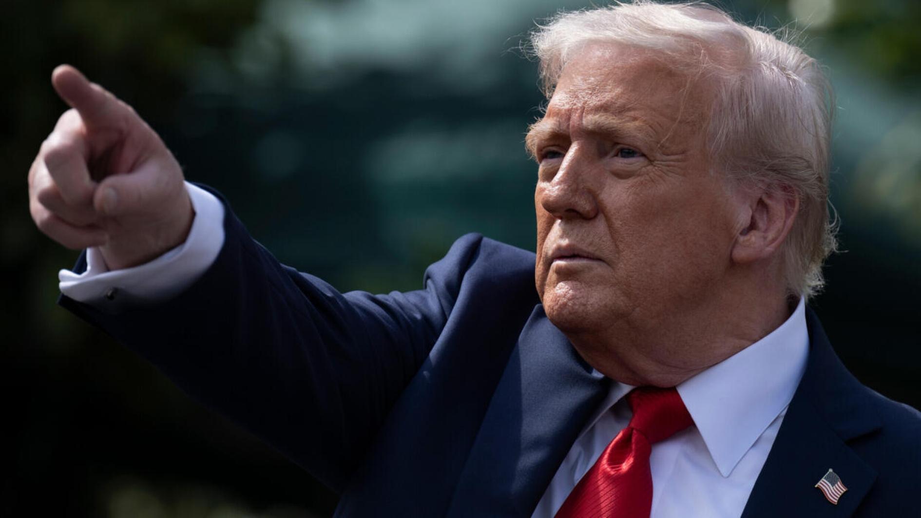Trump says ball in Chinas court on tariffs