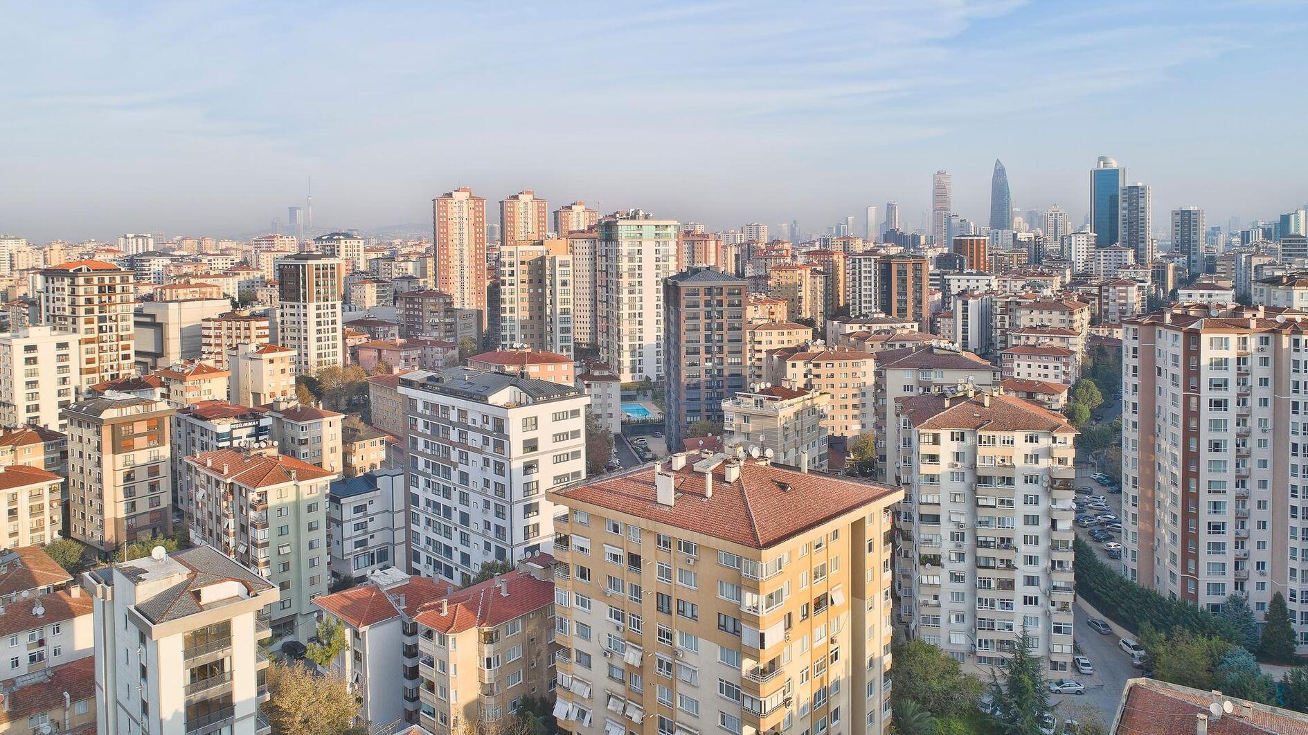 Decline in home prices in real terms continues but at slower pace