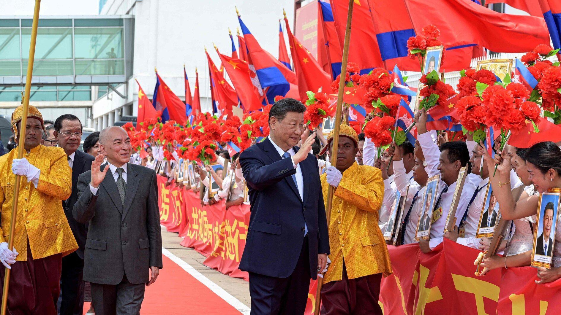China’s Xi visits Cambodia to cap 3-nation South Asia tour