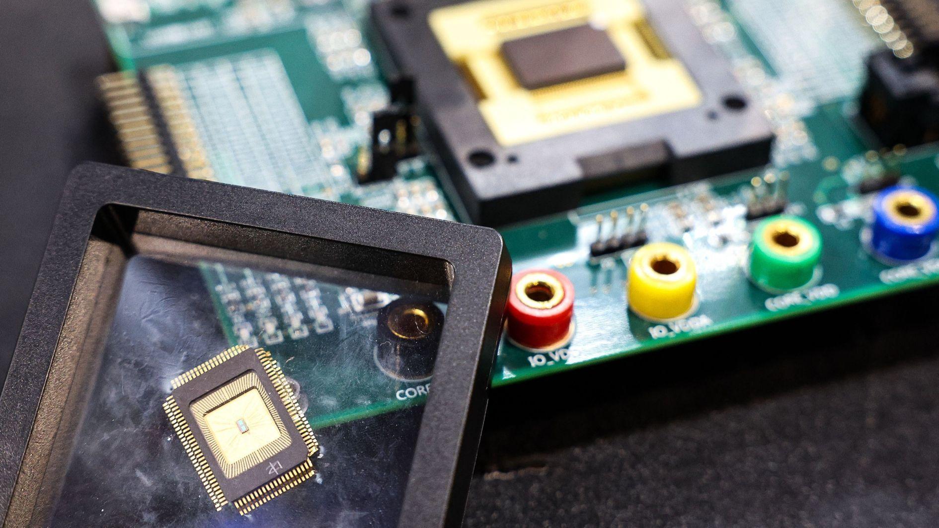Analysts warn US could be handing chip market to China
