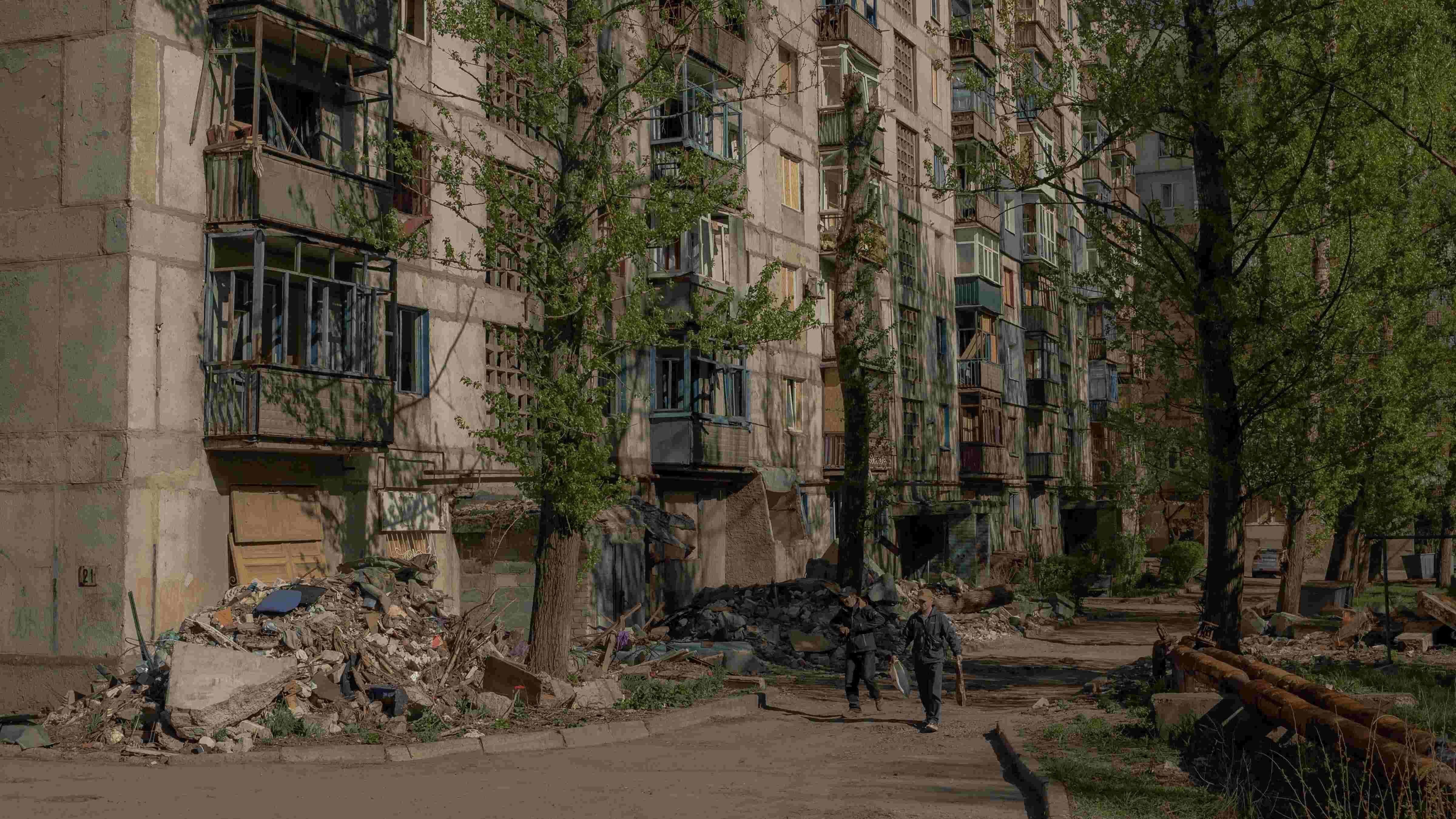 Zelensky accuses Russia of 2,000 ceasefire violations