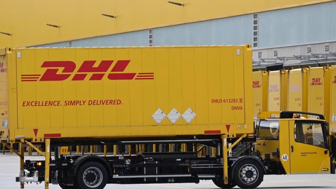 DHL to stop US deliveries worth more than $800