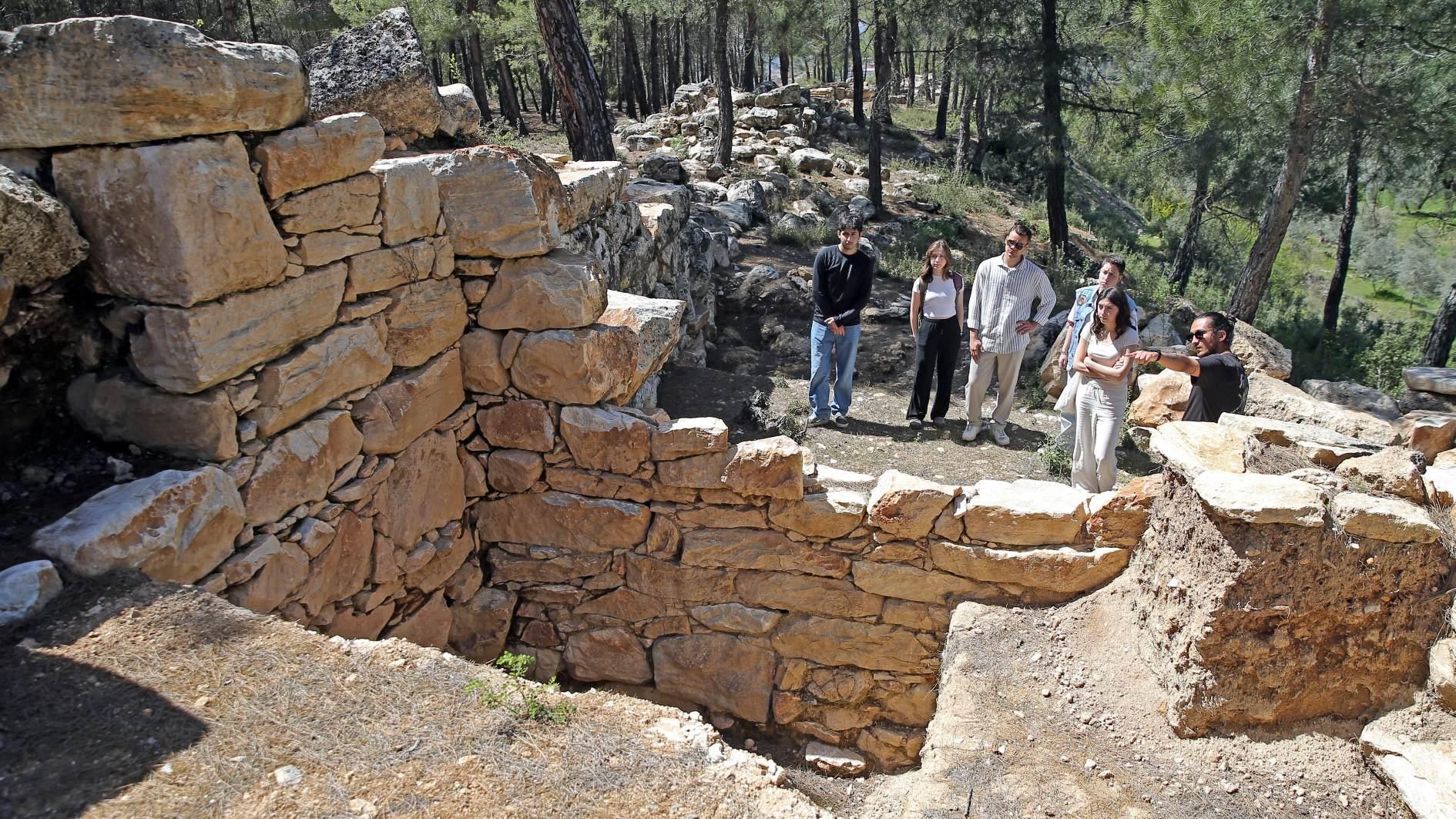 Hyllarima’s city walls to be unearthed