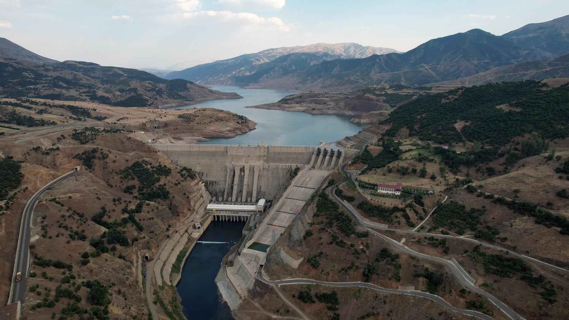 Private plants account for 80 percent of installed capacity
