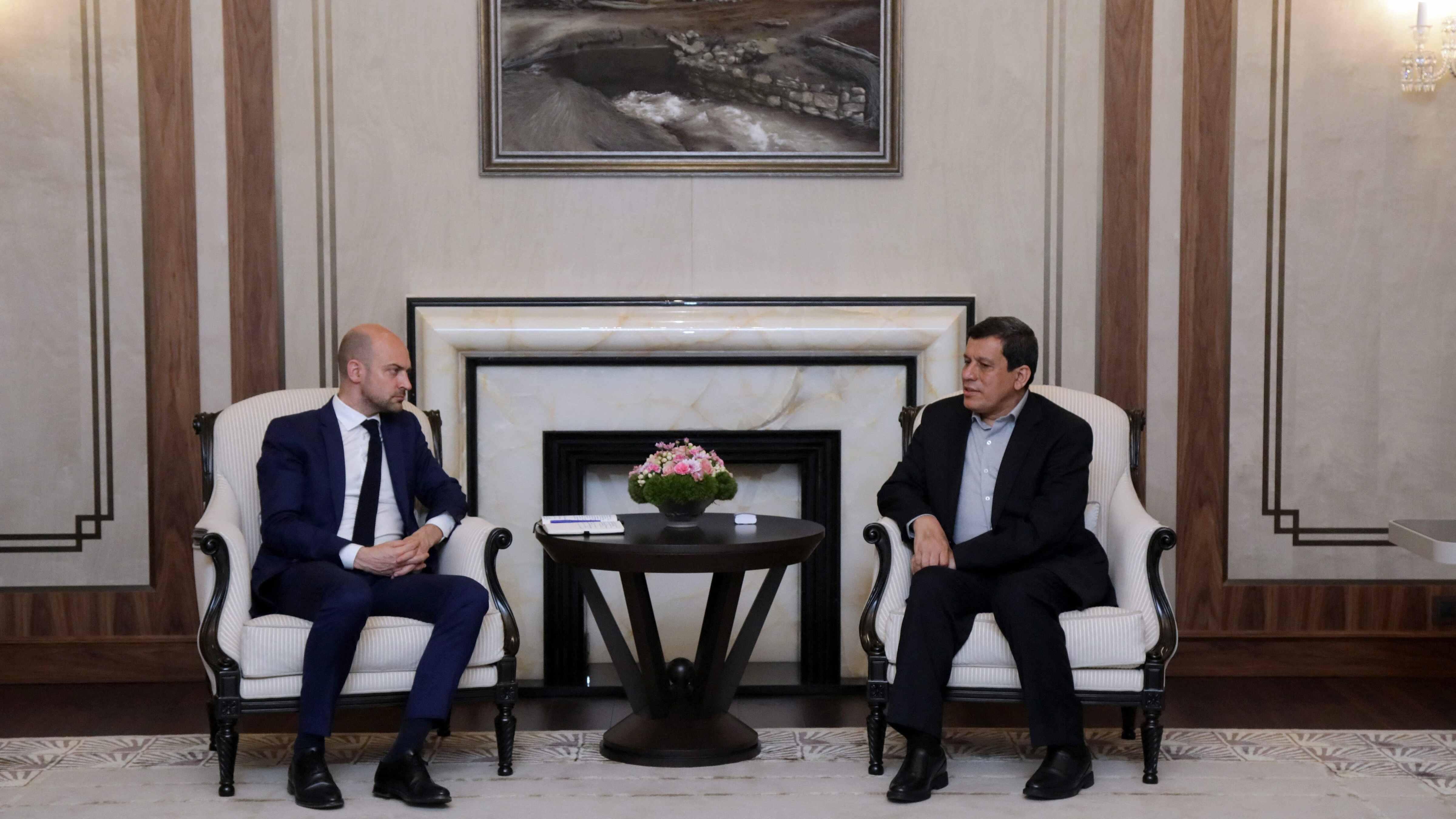 French FM meets with YPG head during Iraq visit