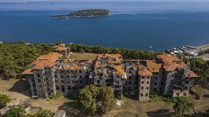 Court stops release of film on Büyükada’s Greek orphanage