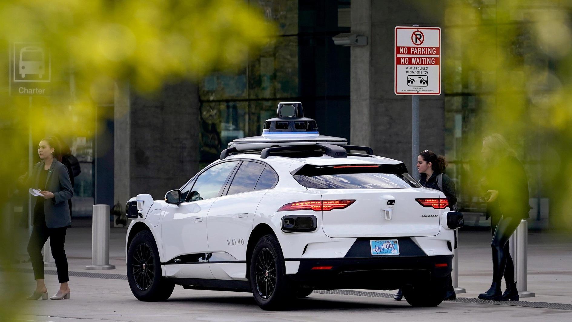 Toyota starts collaborating with Waymo on autonomous cars