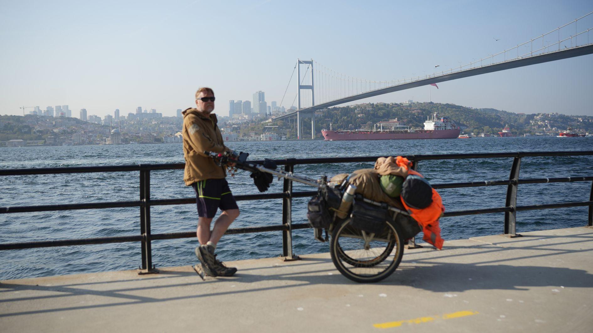 British adventurer arrives in Istanbul after 26-year walk