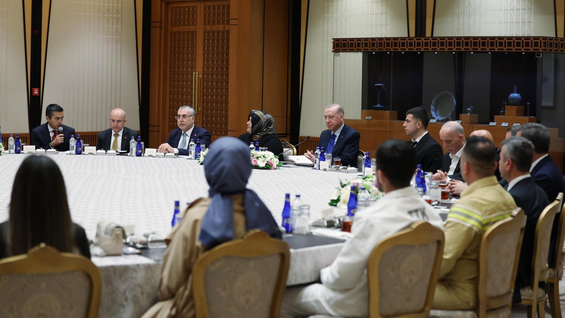 Erdoğan vows to protect workers’ rights on Labor Day