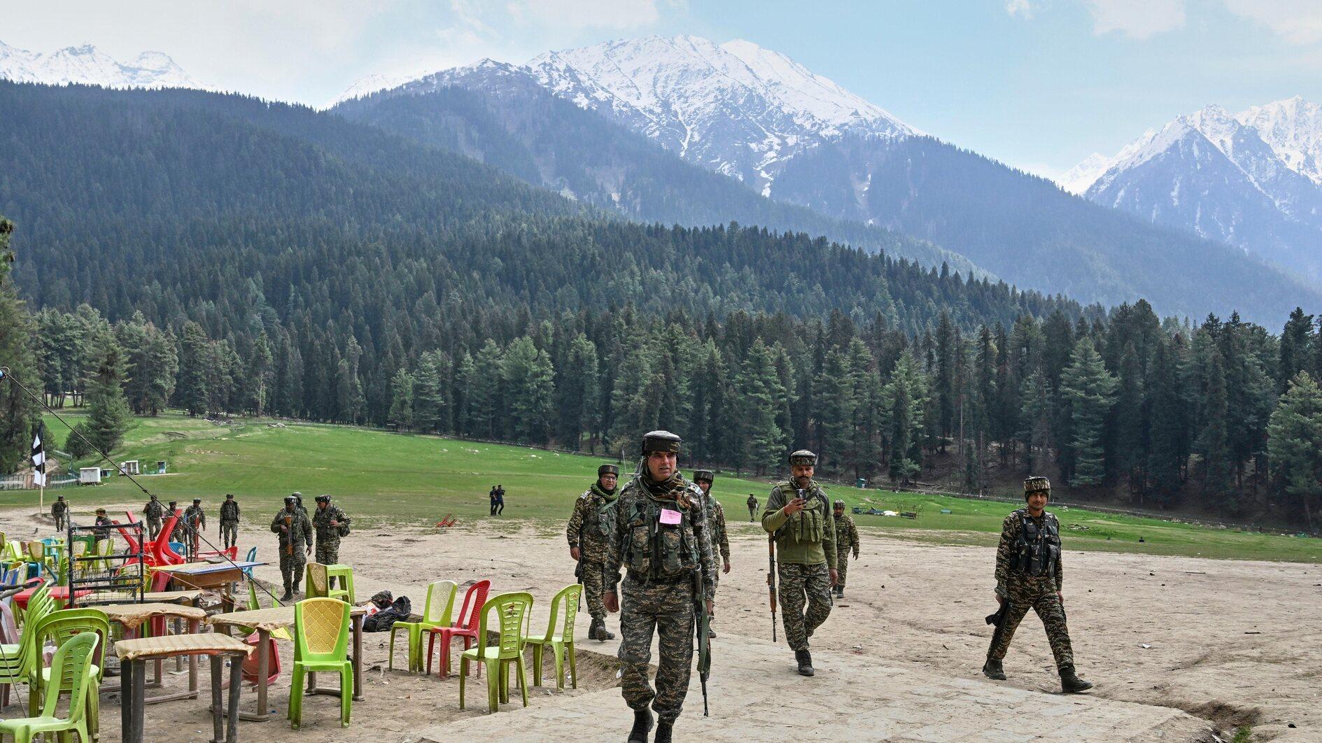 Indian FM says Kashmir attackers must face justice
