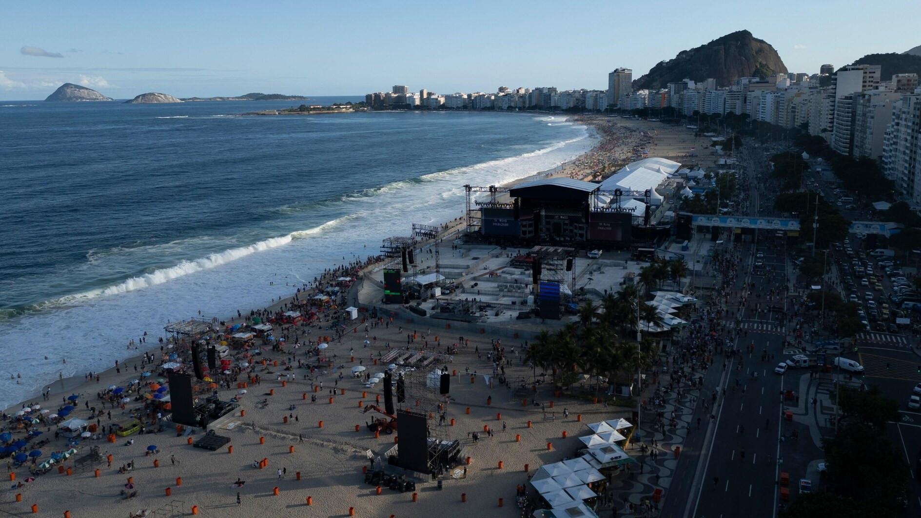 Gaga mania sweeps Rio ahead of free mega-concert