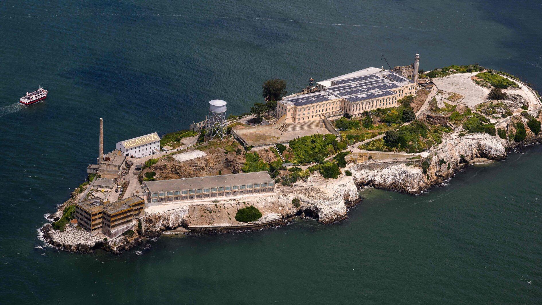 Trump says he will reopen Alcatraz prison