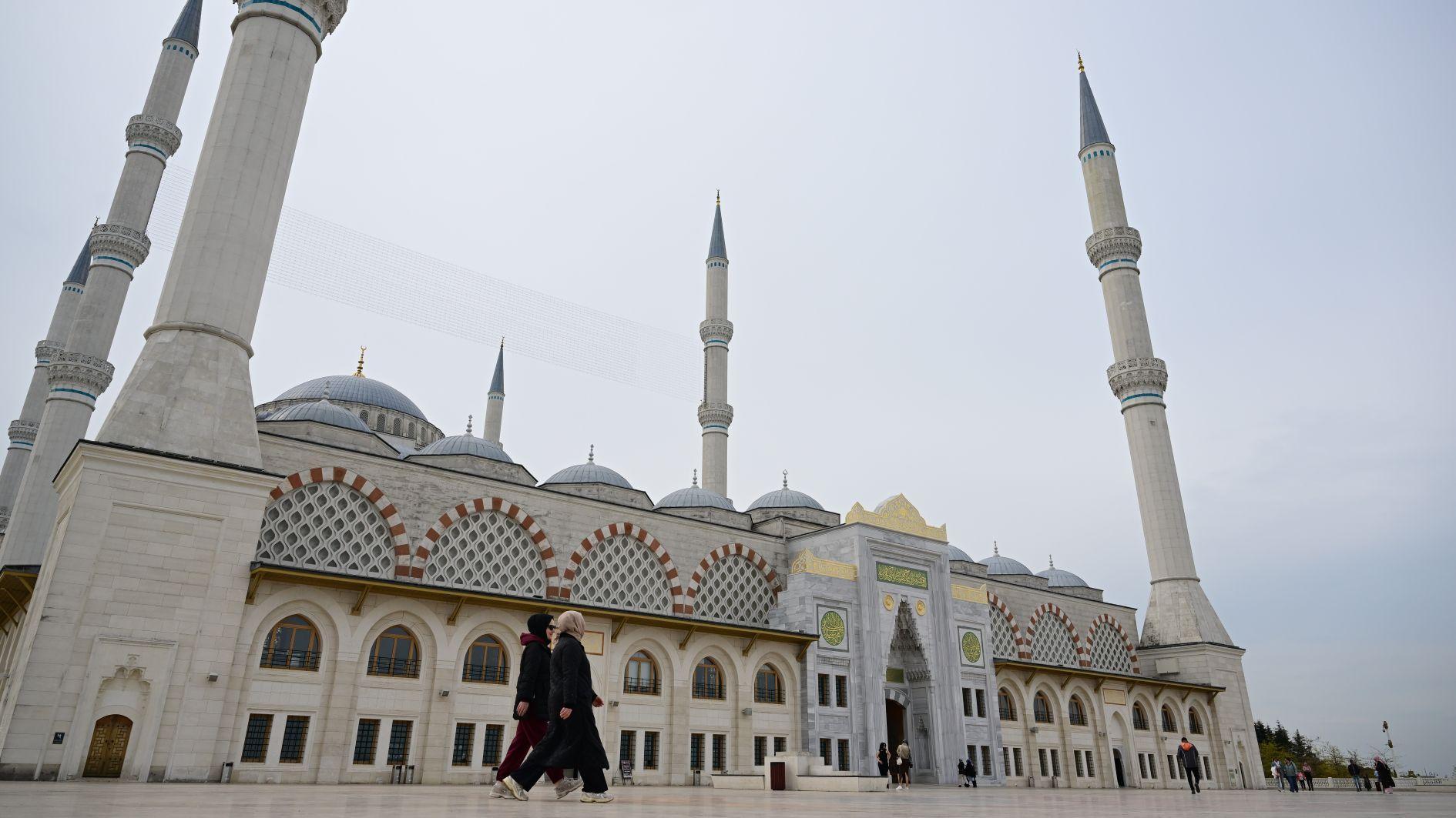 Grand Çamlıca Mosque hosts millions for six years