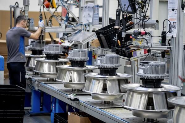 German factory orders increase more than expected in April