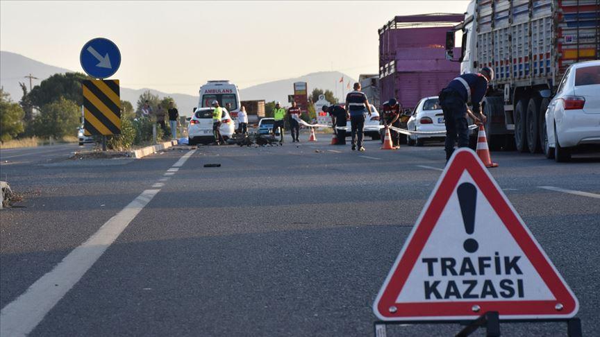 Road accidents kill over 6,300 people last year
