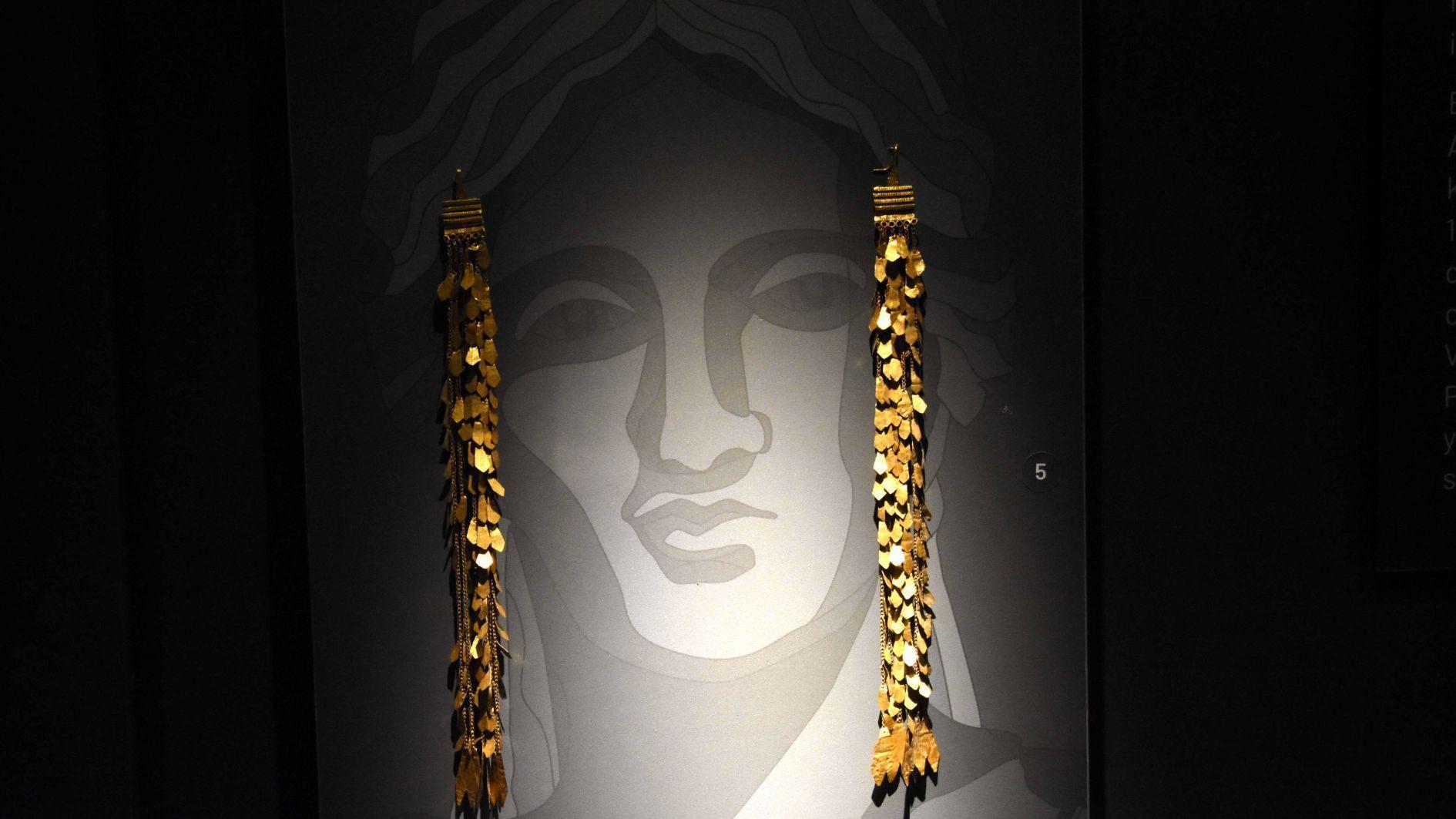 Troy treasures on display in Beyoğlu