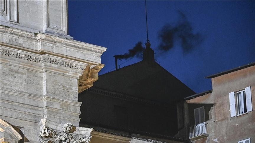 All eyes on Sistine Chapel chimney as conclave enters day two