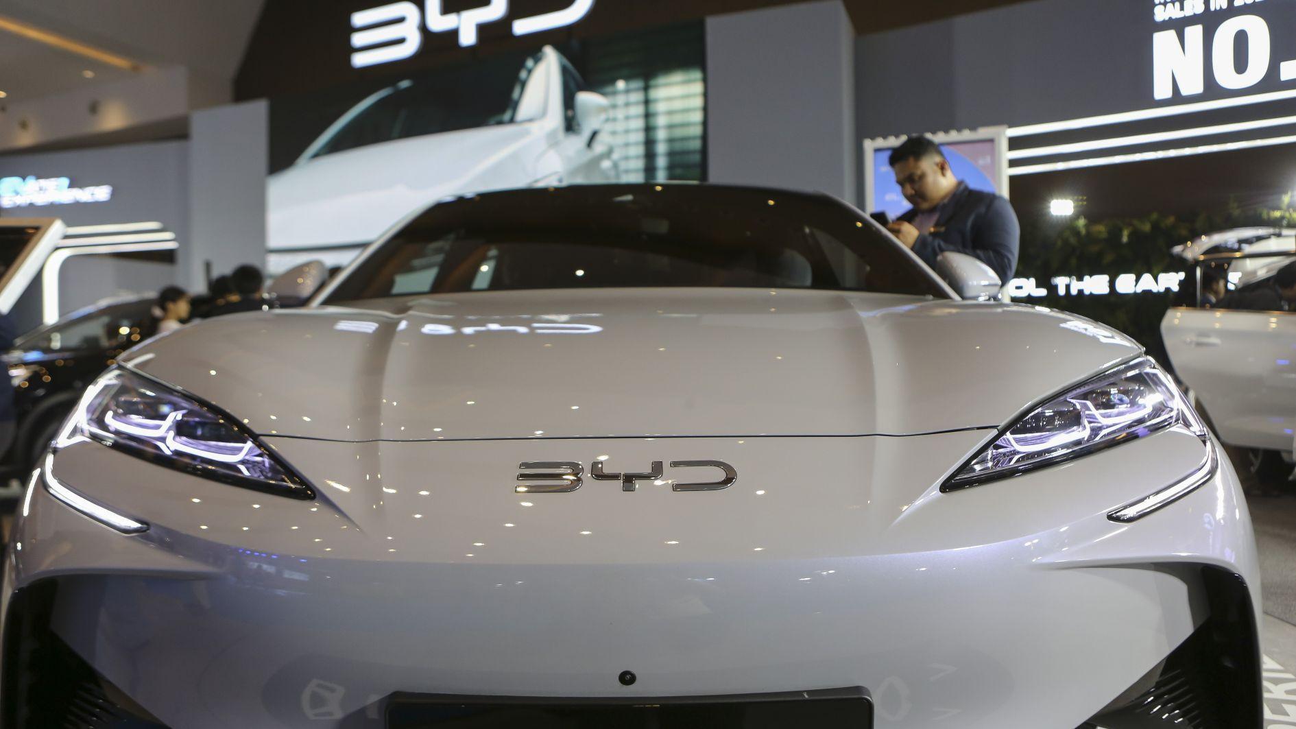 Carmakers adjust their EVs to boost sales in Turkish market