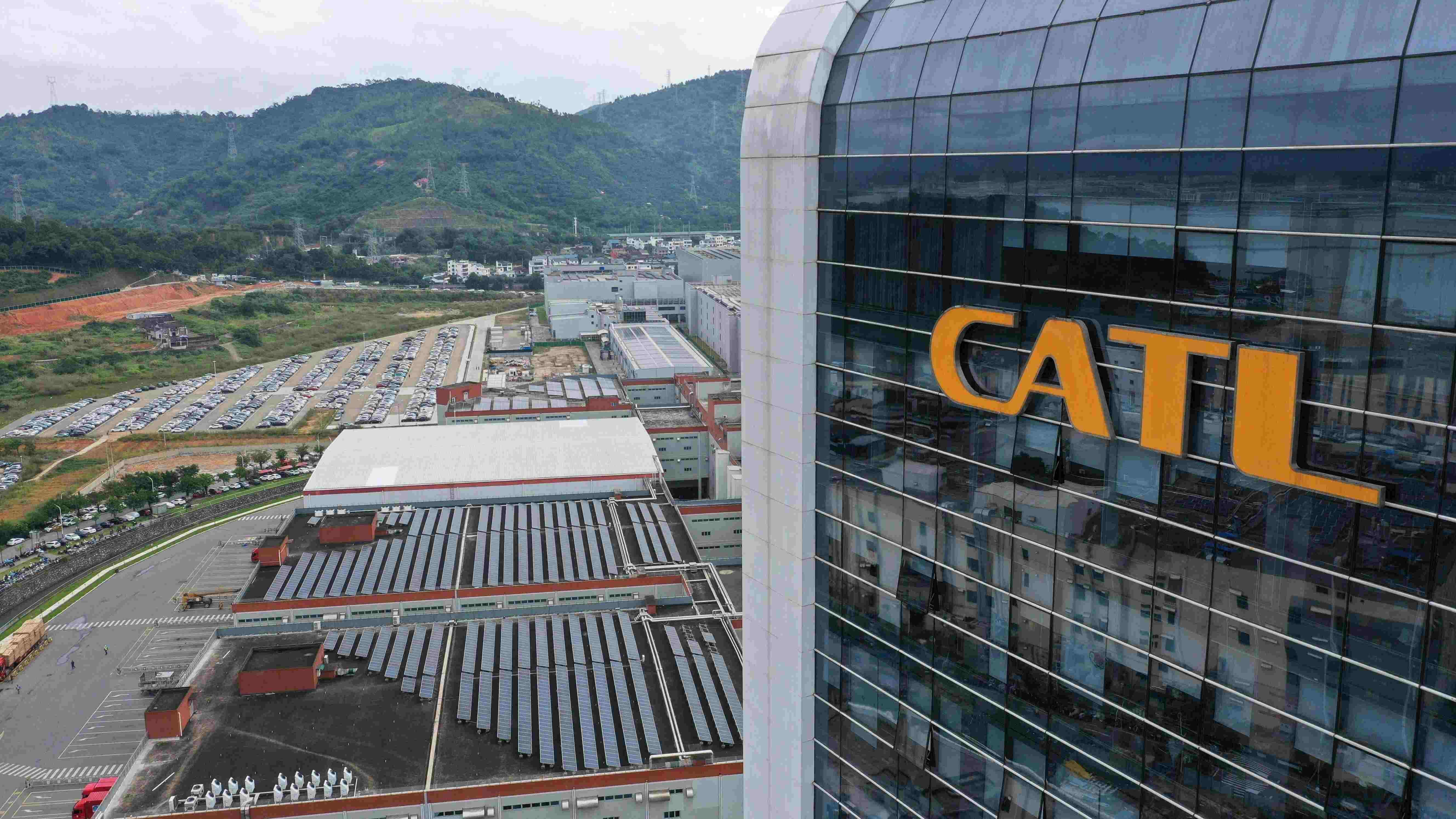 EV battery giant CATL aims to raise $4 bln in Hong Kong IPO