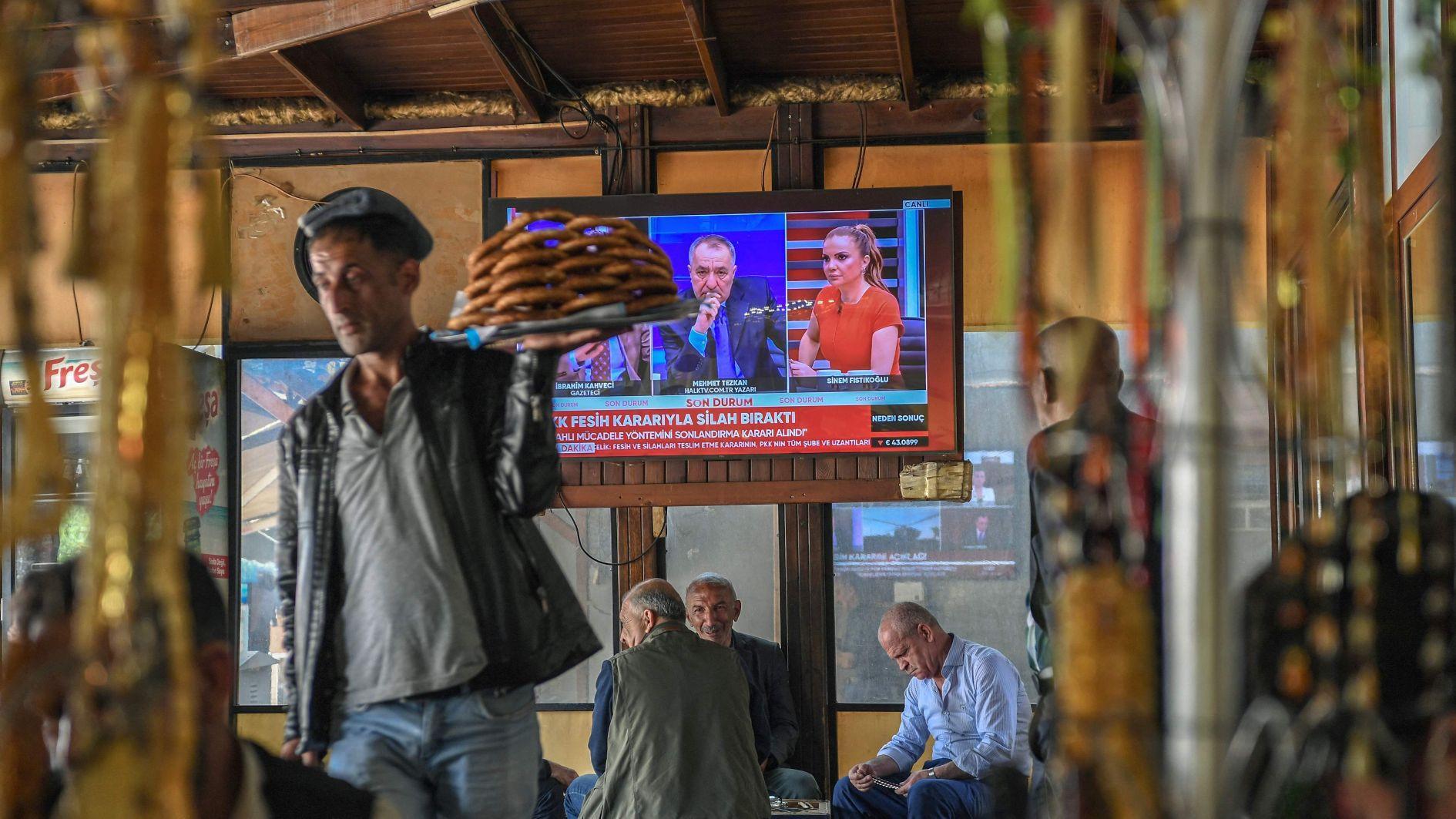 PKK move to disband welcomed by Turkish politics, intl actors