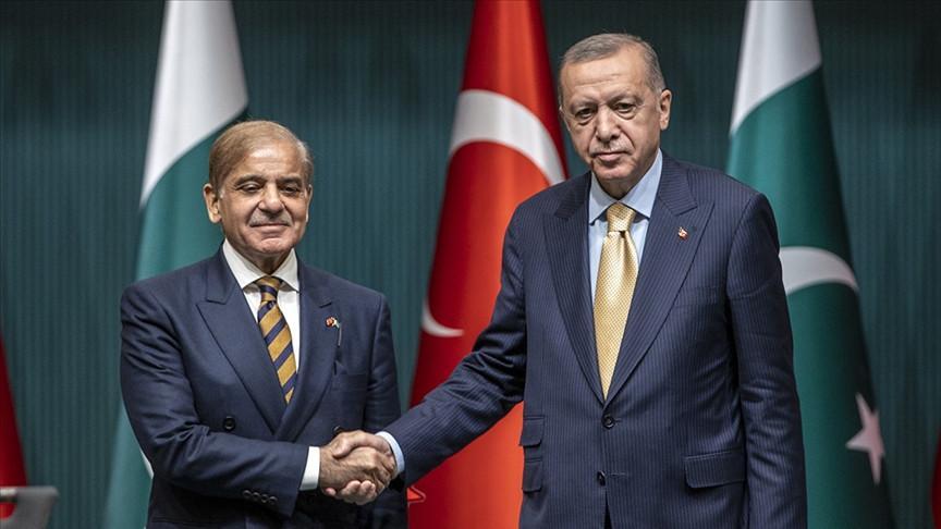 Pakistani premier thanks Erdoğan for ‘standing resolutely’ with his country