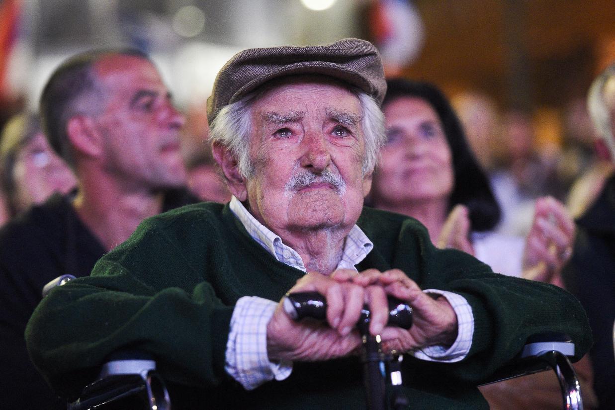 Latin America mourns worlds poorest president Mujica, dead at 89