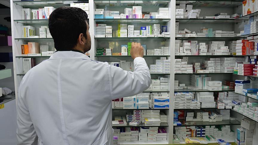 Pharmaceutical association moves to ban online drug sales