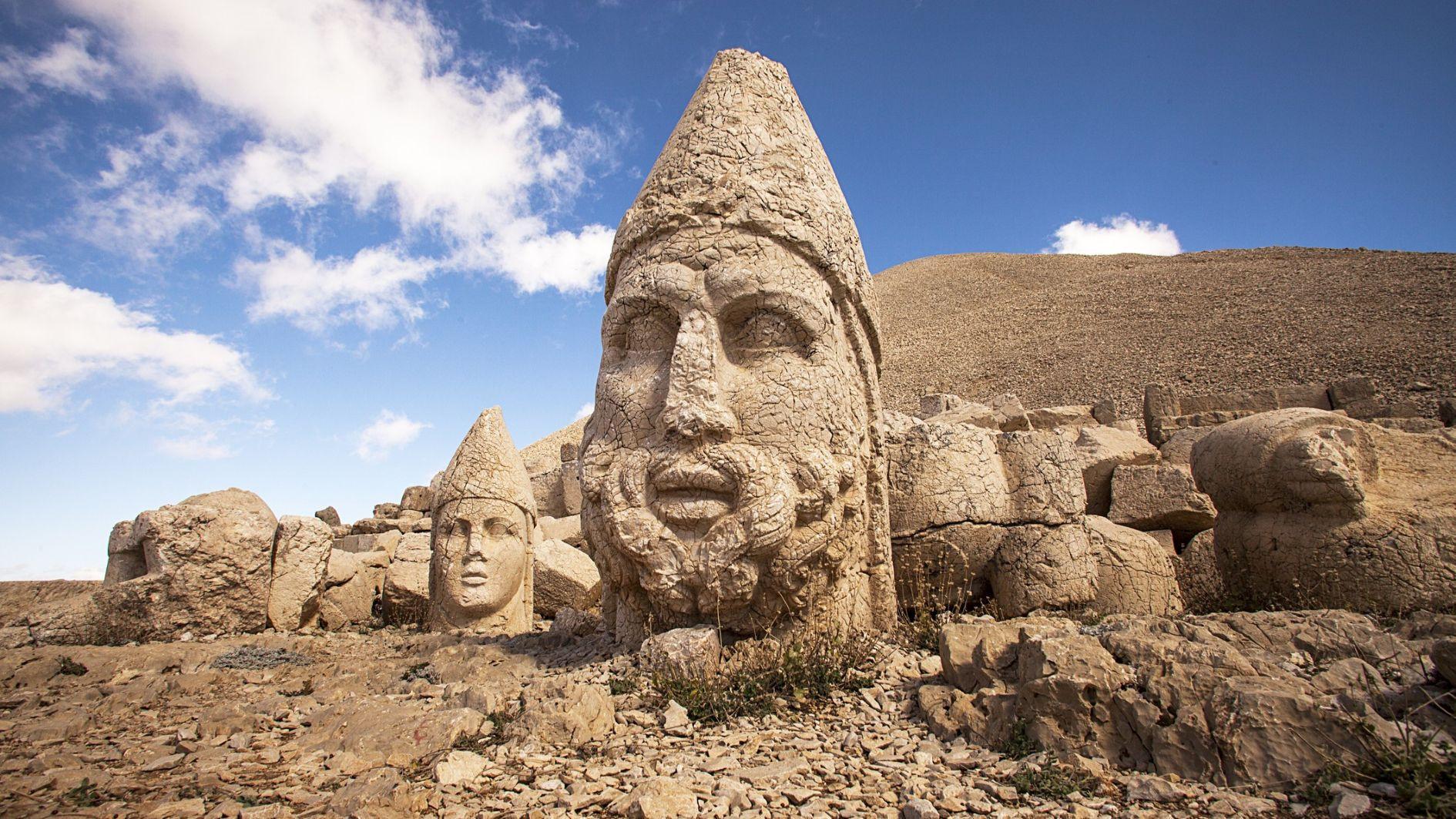 Mount Nemrut added to Türkiye’s expanding night museum project