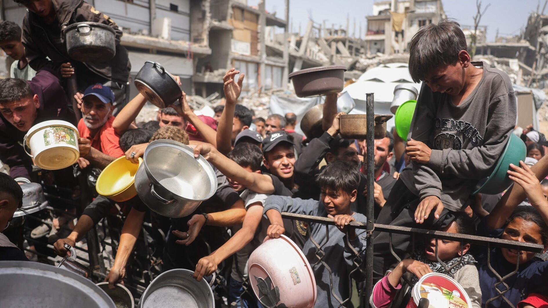 Israel says will allow limited amount of aid into Gaza