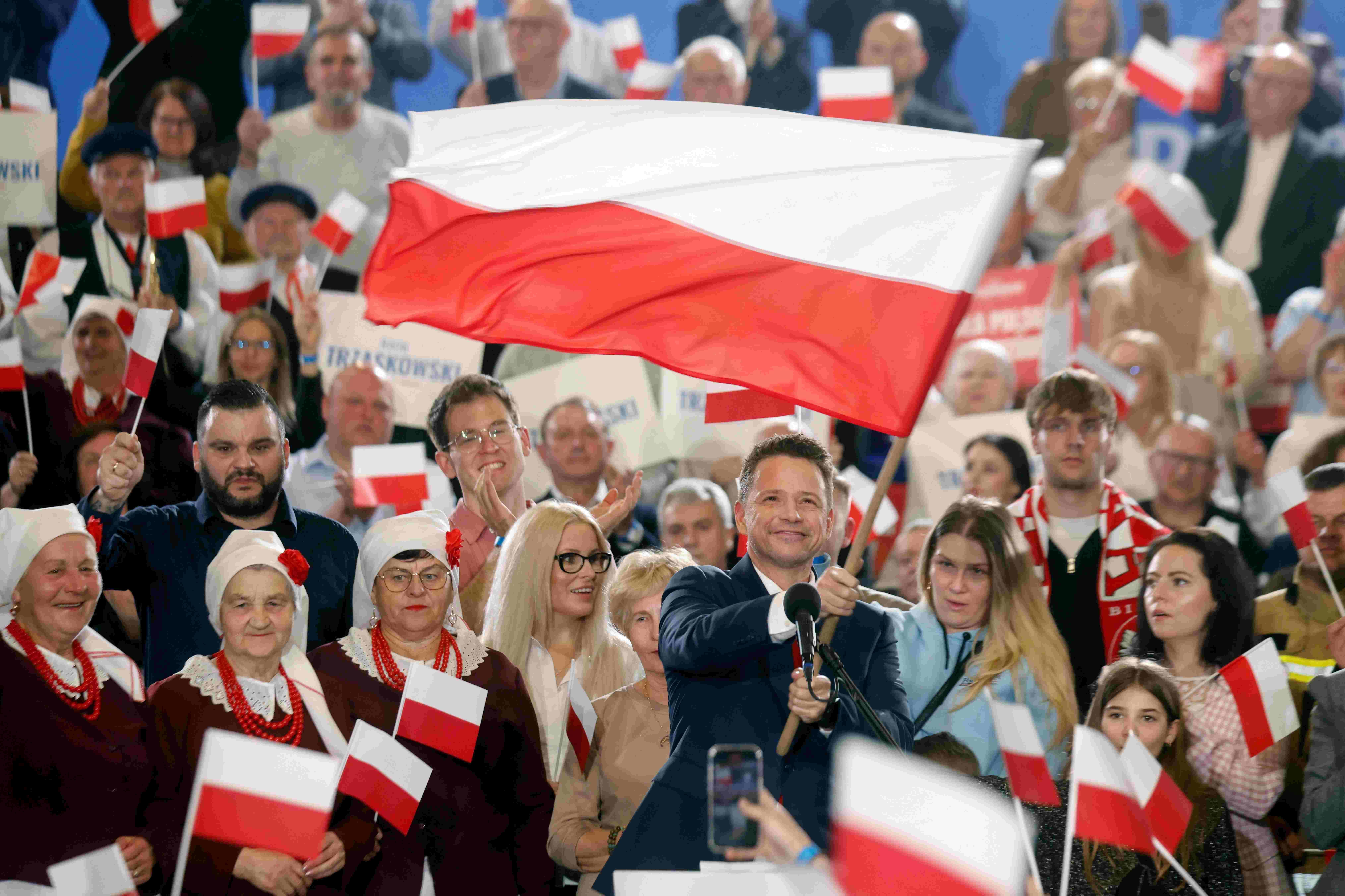 Pro-EU mayor, nationalist historian set for Polish presidential runoff