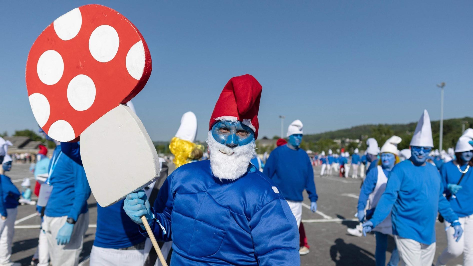 French town breaks smurf number world record